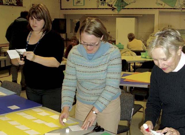 ETFO members creating name tags